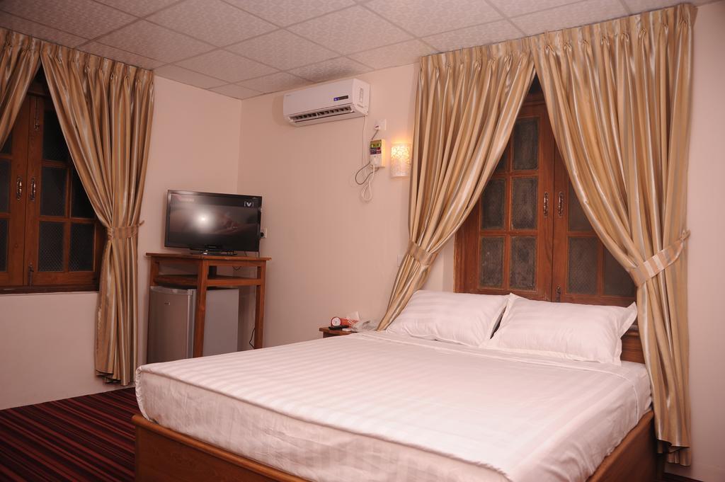 Urban Hotel